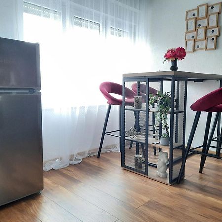 Apartman Twins Self Check In & Self Check Out Otočac Exterior foto